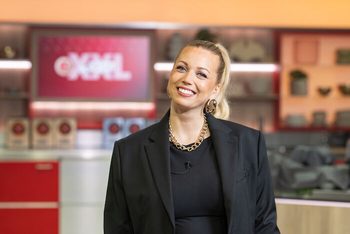 Die K&uuml;chenschlacht XXL mit Zora Klipp. Bild: Sender / ZDF / Markus Hertrich. 