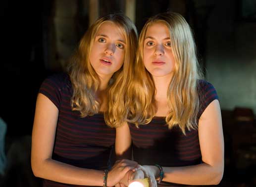 Hanni (Jana M&uuml;nster) und Nanni (Sophia M&uuml;nster). Bild: Sender / Gordon M&uuml;he