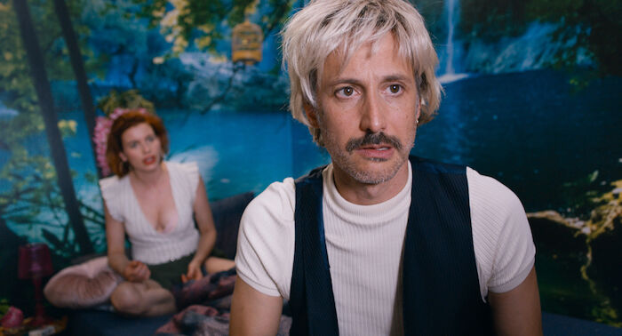 Der Onkel: Michael Ostrowski (Miki Bittini/Sandro). Bild: Sender / ORF / Lotus Film