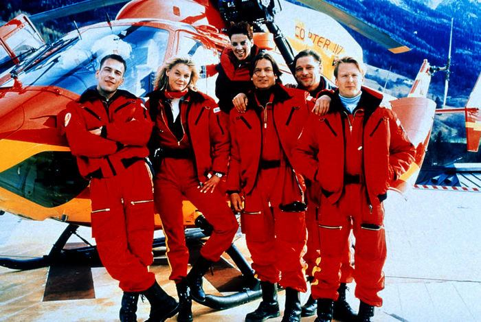 Wolfgang Krewe (Ralf Staller), Anja Freese (Dr. Gabriele Kollmann), Sabine Petzl (Biggi Schwerin), Rainer Grenkowitz (Dr. Michael L&ouml;dwitz), Manfred St&uuml;cklschwaiger (Thomas W&auml;chter), Serge Falck (Peter Berger). Bild: Sender / ORF/ RTL