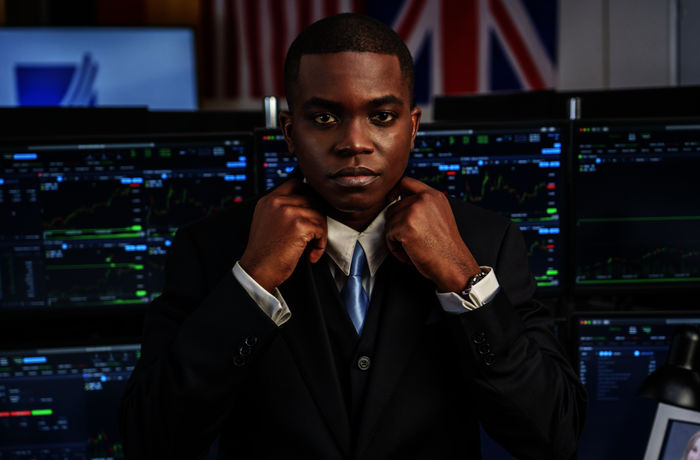 Rogue Trader: Tom Walker (Paulo Andre Aragao). Bild: Sender / BR / La Piscine Productions / David Brugman