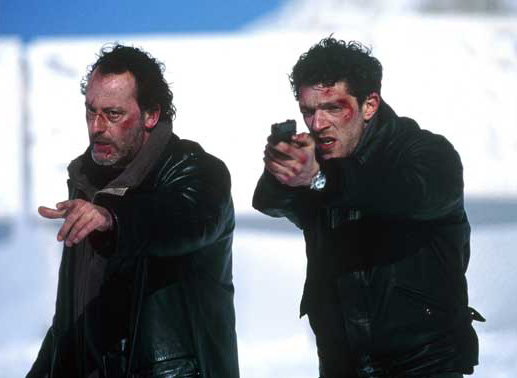 Der Pariser Kommissar Pierre Niemans (Jean Reno) und sein junger Berufskollege Max (Vincent Cassel) arbeiten zun&auml;chst &auml;u&szlig;erst unwillig zusammen. Bild: Sender