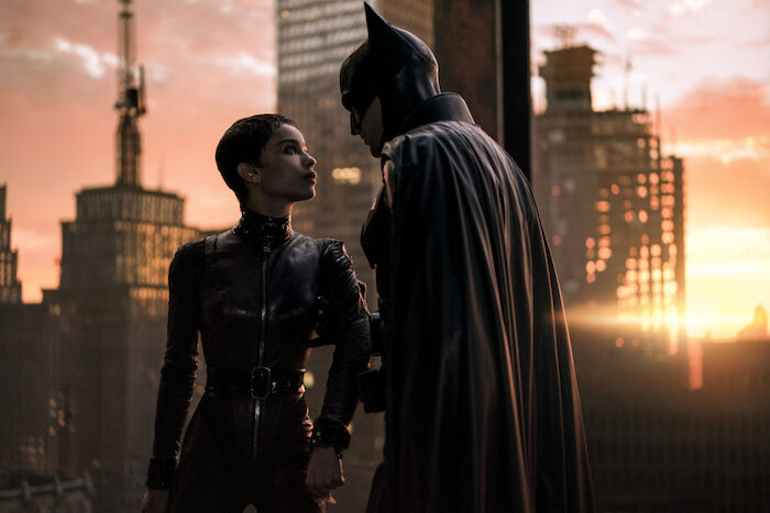 The Batman. Robert Pattinson (Bruce Wayne / Batman), Zoë Kravitz (Selina Kyle / Catwoman). Bild: Sender / ORF / Pro 7 / Warner