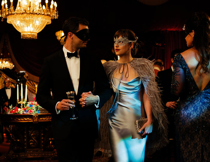 Anastasia Steele (Dakota Johnson), Christian Grey (Jamie Dornan). Bild: Sender / TVNOW / &copy; 2017 Universal City Studios Productions LLLP.