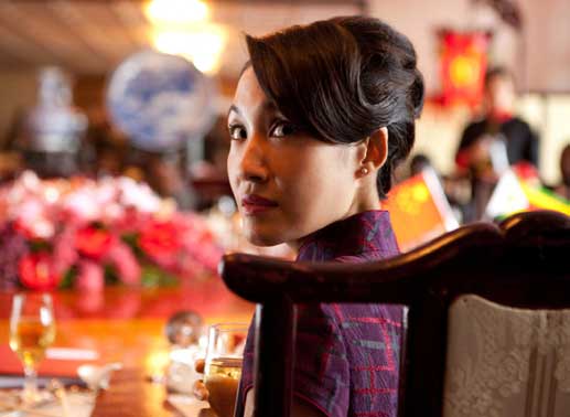 Qui Hong (Amy J. Cheng), Sicherheitsbeauftragte der Stadt Kanton hat herausgefunden, dass ihr Bruder ein M&ouml;rder ist. Bild: Sender