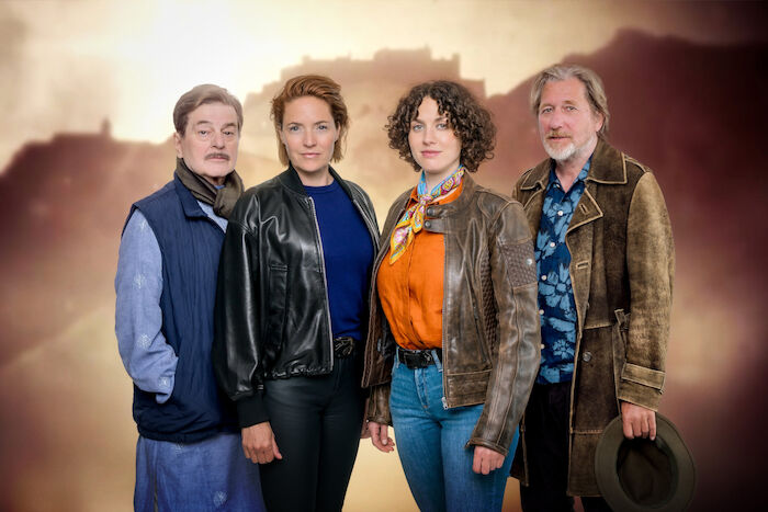 Die Toten von Salzburg, das Team ab 2026: Erwin Steinhauer (Alfons Seywald), Patricia Aulitzky (Lu Frey), Fanny Krausz (Irene Russmeyer), Michael Fitz (Hubert Mur). Bild: Sender / ORF / Satel Film / [M] J. Landsiedl [F] Neumayr / C. Leopold