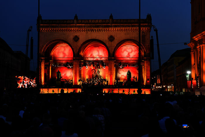 Stimmungsvolle Konzertatmosphäre bei Klassik am Odeonsplatz. Bild: Sender / ZDF / Marcus Schlaf.