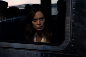 Emily Blunt in &bdquo;Girl on the Train&ldquo;. Bild: Sender