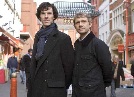 Die Spur der M&ouml;rder f&uuml;hrt Holmes (Benedict Cumberbatch, li.) und Watson (Martin Freeman) ins Londoner Chinatown. Bild: Sender