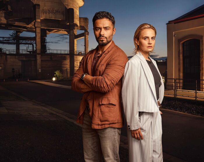 Der Saarland-Krimi: Tayfun Can (Aram Arami), Sozialarbeiter und ehemaliger Kollege von Kriminalhauptkommissarin Elisa Santori (Olga von Luckwald). Bild: Sender / SR / Manuela Meyer