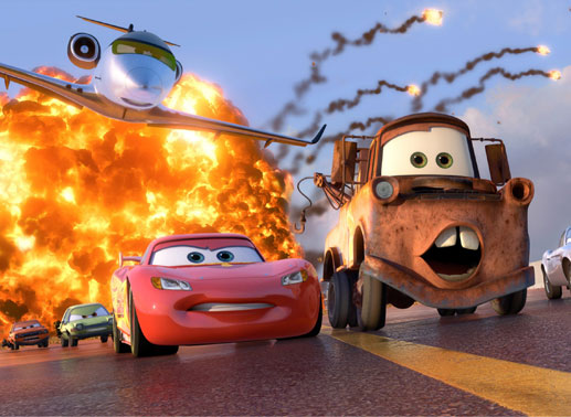 Der rote Flitzer Lightning McQueen begibt sich mit seinem Abschleppwagen-Kumpel Hook auf große Reise rund um den Globus, um beim World Grand Prix zugunsten umweltfreundlicher Kraftstoffe gegen die Besten der Besten unter den Rennfahrern anzutreten ... Bild: Sender