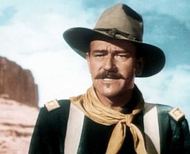 Nordstaatenoffizier Kirby Yorke (John Wayne) befehligt ein texanisches Fort am Rio Grande, das die Siedler vor marodierende Apachen besch&uuml;tzen soll. Bild: Sender