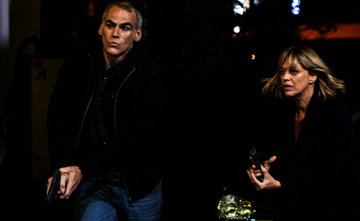 Tatort Mainz: Martin Rascher (Sebastian Blomberg) und Ellen Berlinger (Heike Makatsch) im Einsatz in Mainz. Bild: Sender / SWR / Bettina Müller