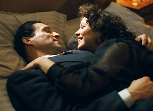 Künstlerbiografie mit Jean-Pierre Martins (Marcel Cerdan) und Marion Cotillard (Edith Piaf). Bild: Sender