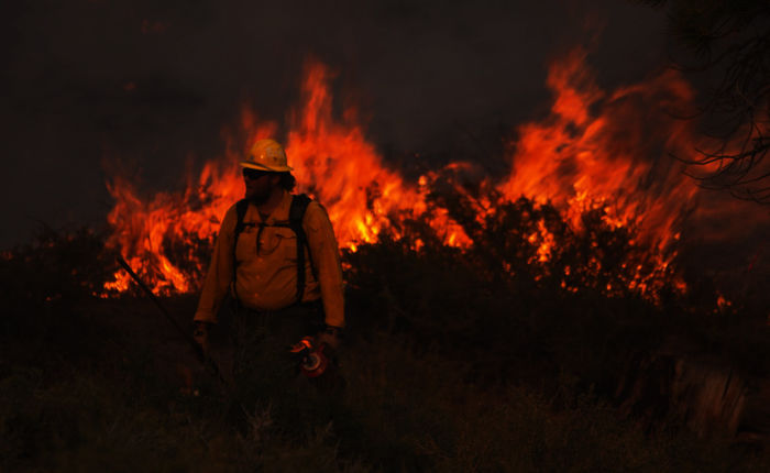 Die Feuerwehr l&ouml;scht hier nicht nur. Sie legt auch gezielt Br&auml;nde im Yosemite-Nationalpark. Bild: Sender