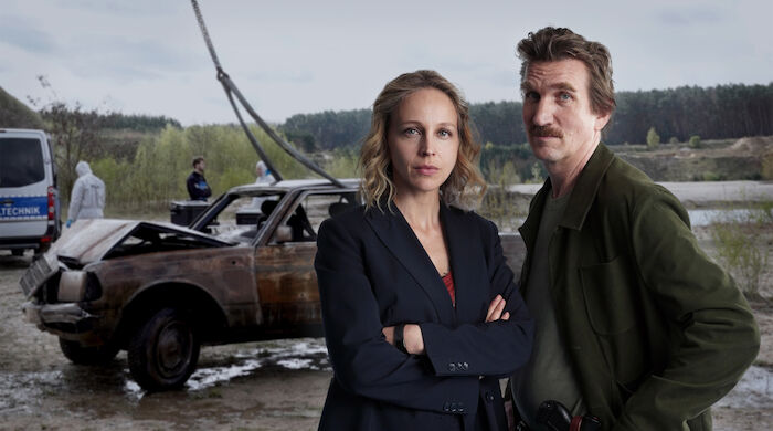 Im Namen der Wahrheit: Strafverteidigerin Sophia (Petra Schmidt-Schaller) und Kommissar Matzen (Karsten Antonio Mielke). Bild: Sender / ARD Degeto Film / Hans-Joachim Pfeiffer