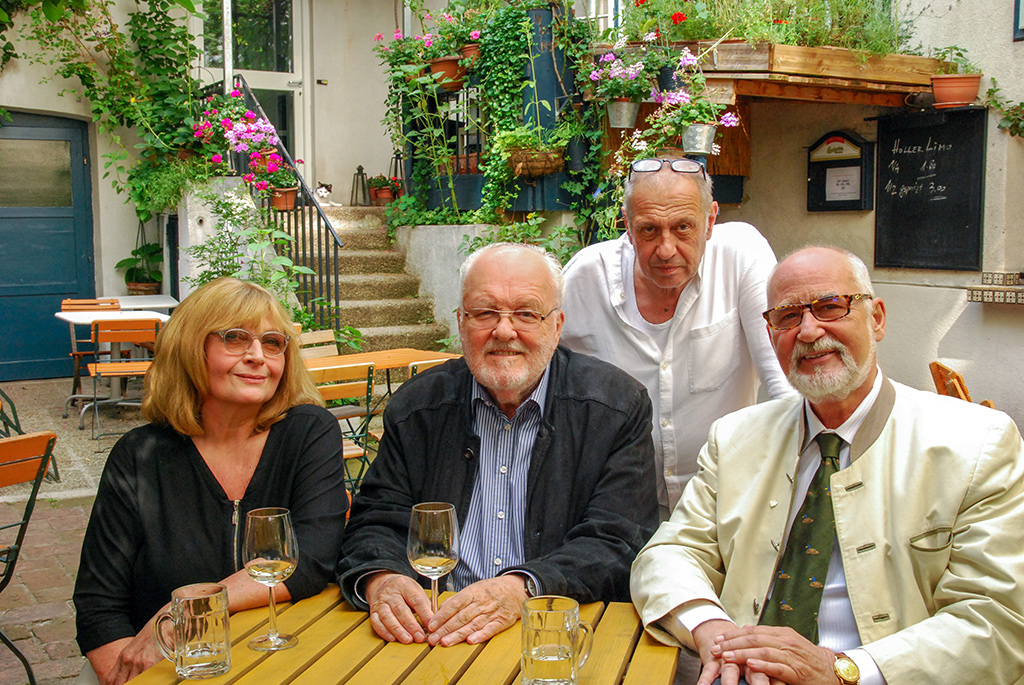 Gertrude Mann, Felix Dvorak, Regisseur Chico Klein, Gottfried Rieck. Bild: Sender / ORF / Felix Breisach Medienwerkstatt / Bernhard Nicolics-Jahn
