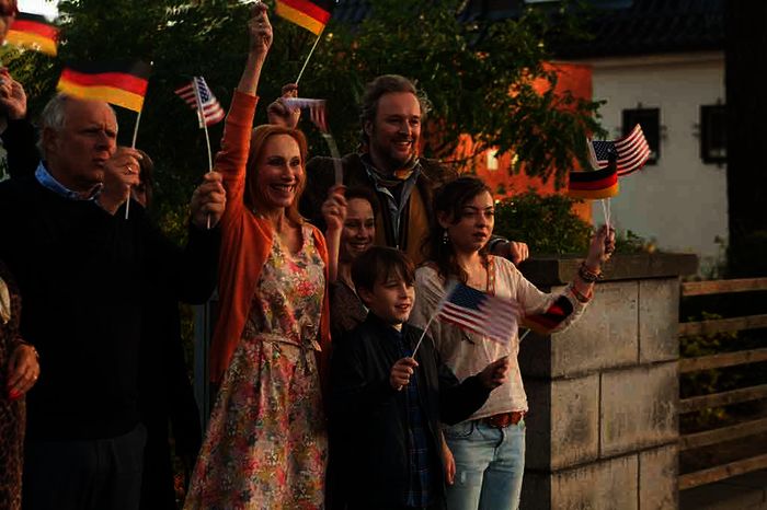 Gerald (Axel Milberg), Ilse (Thekla Carola Wied), Gundula (Andrea Sawatzki), Matz (Mathis Wernecke), Rose (Eva L&ouml;bau), Ricarda (Amber M. Bongard), Hadi (Stephan Grossmann). Bild: Sender