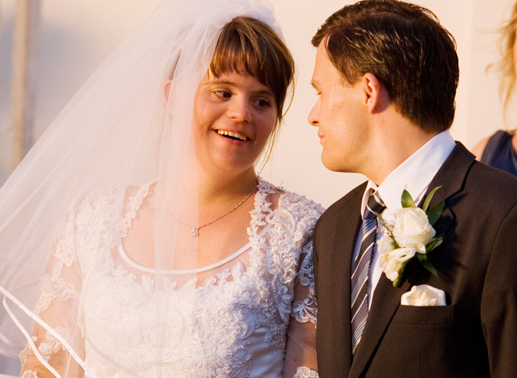 Juliana G&ouml;tze (Michalina) und Sebastian Urbanski (Sebastian). Bild: Sender