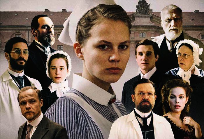 Charité - historische Krankenhausserie: In den Hauptrollen spielen Alicia von Rittberg , Matthias Koeberlin, Klara Deutschmann, Christoph Bach, Thomas Loibl, Justus von Dohnányi, Emilia Schüle, Maximilian Meyer-Bretschneider, Ramona Kunze-Libnow, Ernst St&ouml;tzner. Bild: Sender / ARD / Nik Konietzny / Montage dinjank