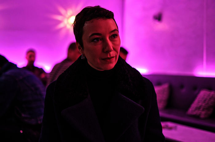 Euer Ehren: Kommissarin Kirchner (Ursula Strauss) befragt &bdquo;Onkel&ldquo; Jova, ein Mitglied des Sailovic-Clans. Bild: Sender / ORF / ARD Degeto / Mona Film / SquareOne Production / Philipp Brozsek