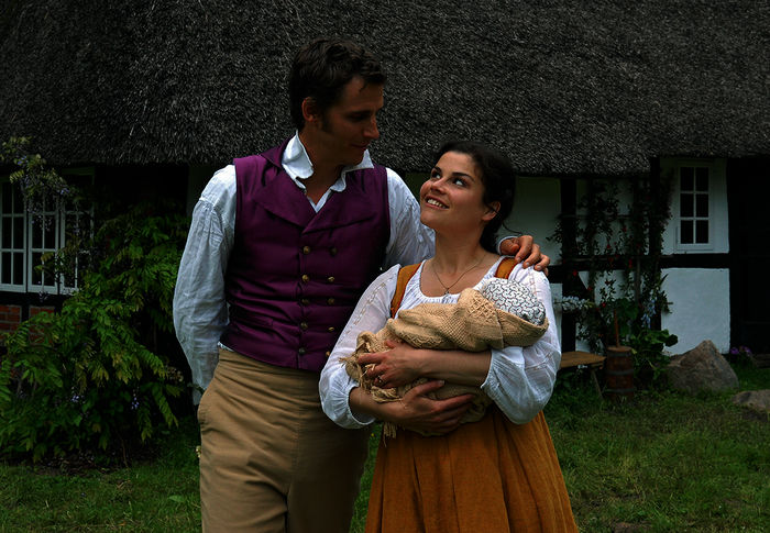 Der Meisterdieb (Max von Thun, mit Katharina Wackernagel) ist heimgekehrt und inzwischen Vater geworden. Bild: Sender / NDR / Susanne Dittman 