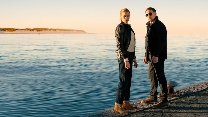 D&uuml;nentod: Tjark Wolf (Hendrik Duryn) und Fredericke Olsen (Isabel Thierauch). Bild: Sender / RTL / Hans-Joachim Pfeiffer