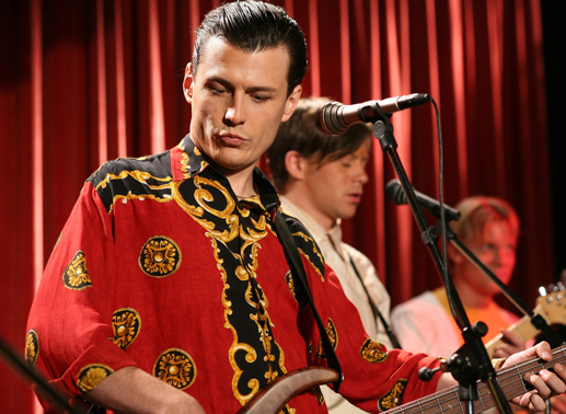 Bei den Szenebands &bdquo;Hallucination Company&ldquo; und &bdquo;Drahdiwaberl&ldquo; begann Falcos Karreiere. Bild: 	ORF/MR-Film/MR-Film/Pedro Domenigg