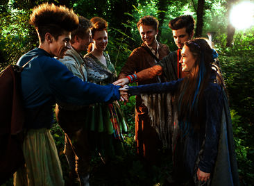 Sechse kommen durch die ganze Welt