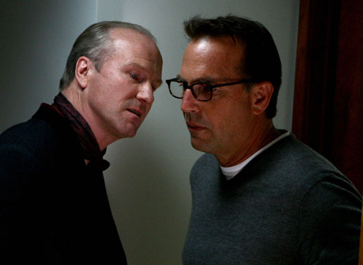 Earl Brooks (Kevin Costner, r.) und sein Alter-Ego Marshall (William Hurt, l.) hecken einen neuen Mord aus... Bild: Sender