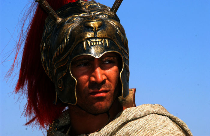 Colin Farrell als Alexander. Bild: Sender / Constantin Film Verleih GmbH