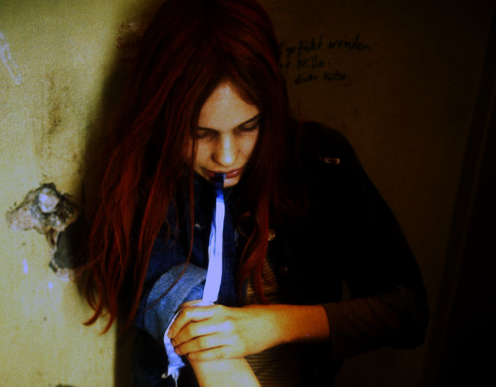 Christiane F. - Wir Kinder Vom Bahnhof Zoo: Zun&auml;chst schnupft Christiane (Natja Brunckhorst) Heroin &ndash; doch wie ihre Freunde greift auch sie irgendwann zur Spritze. Bild: Sender / Solaris Film
