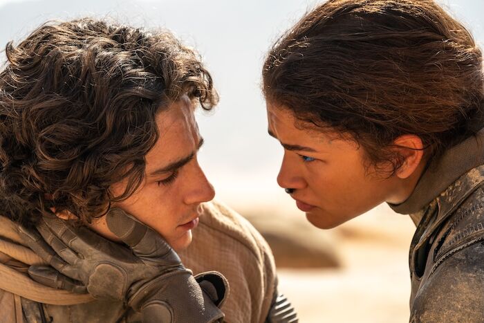 Dune: Part Two: Paul Atreides (Timoth&eacute;e Chalamet) und Chani (Zendaya). Bild: Sender / RTL / 2023 Warner Bros. Entertainment Inc. and Legendary.