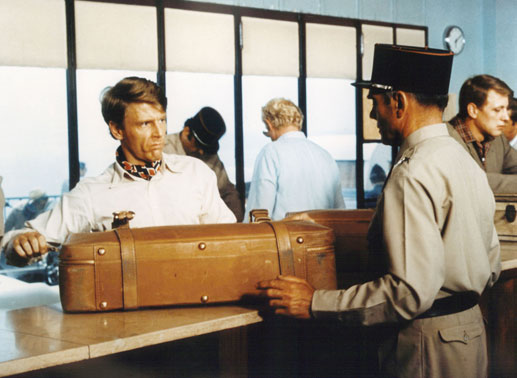 Der "Schakal" (Edward Fox) hat den Auftrag erhalten Pr&auml;sident Charles de Gaulle zu ermorden.