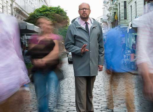 Dr. Magnus Sorel (Axel Milberg); f&uuml;r den erfahrenen Hamburger Psychiater ist seine Umwelt eine einzige Bedrohung. Bild: Sender / Christine Schroeder