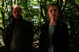 Matthias Koeberlin (Micha Oberl&auml;nder), Nora von Walds&auml;tten (Hannah Zeiler). Bild: Sender / Graf Film / Petro Domenigg