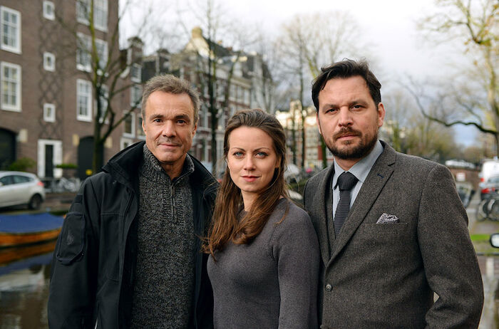  Hannes Jaenicke (Rolle Alex Pollack), Alice Dwyer (Rolle Katja Wolf), Sascha Alexander Ger&scaron;ak (Rolle Tom Fischer). Bild: Sender / ARD Degeto / Martin Menke