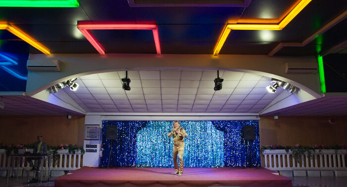 Rimini. &bdquo;Richie Bravo - Best of - Lieder meines Lebens&ldquo;. Bild: Ulrich Seidl Filmproduktion