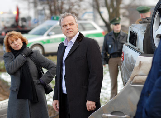 Eva Maria Prohacek (Senta Berger) im Einsatz. Bild: Sender