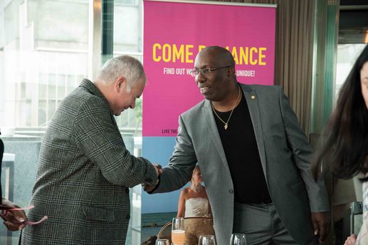 Tobago empfÃ¤ngt TVButler. Executive Coordinator Shaw Park Cultural Facility und Werner Rass