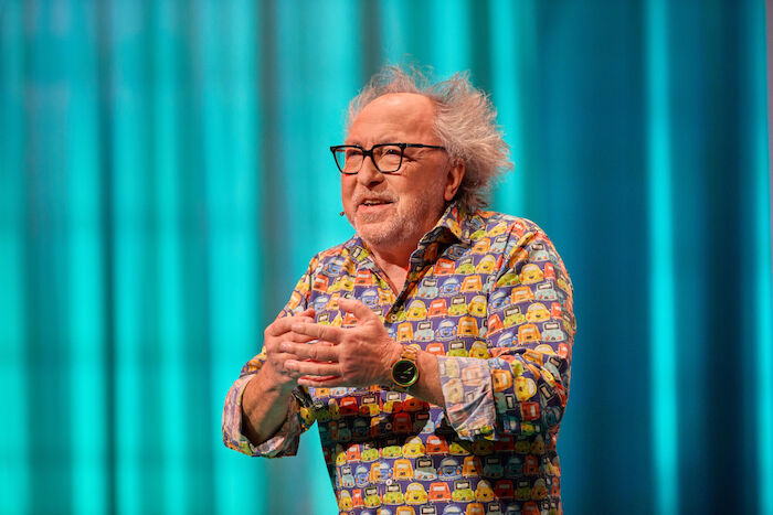 Kabarettist Urban Priol. Bild: Sender /  ZDF / Alexander Klotz.