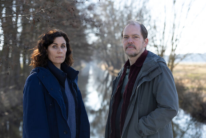 Das M&auml;dchen von fr&uuml;her: Kriminalhauptkommissare Maria Voss (Nina Kunzendorf) und Teo Kromann (Godehard Giese) sehen sich mit einem Fall konfrontiert, der bis in die DDR-Vergangenheit zur&uuml;ckreicht. Bild: Sender / ZDF / Fr&eacute;d&eacute;ric Batier