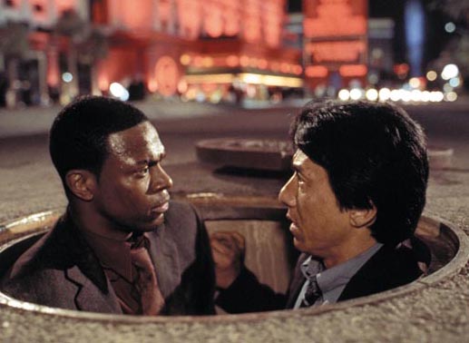 Als bew&auml;hrtes Team jagen Detective James Carter (Chris Tucker, l.) und Inspektor Lee (Jackie Chan) den Mafiosi auf eigene Faust quer durch Hongkong hinterher. Bild: Sender