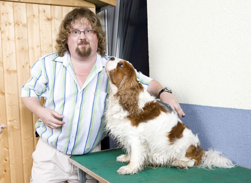 Andi, 40 Jahre, seit 3 Jahren Single, Beamter aus Nieder&ouml;sterreich. Der tierliebe Andi war schon verheiratet, doch in der Ehe hat sich das Paar auseinander gelebt. Nun sucht er eine Partnerin, die tierlieb ist, mit ihm durch dick und d&uuml;nn geht und aufgeschlossen ist. Bild: ATV