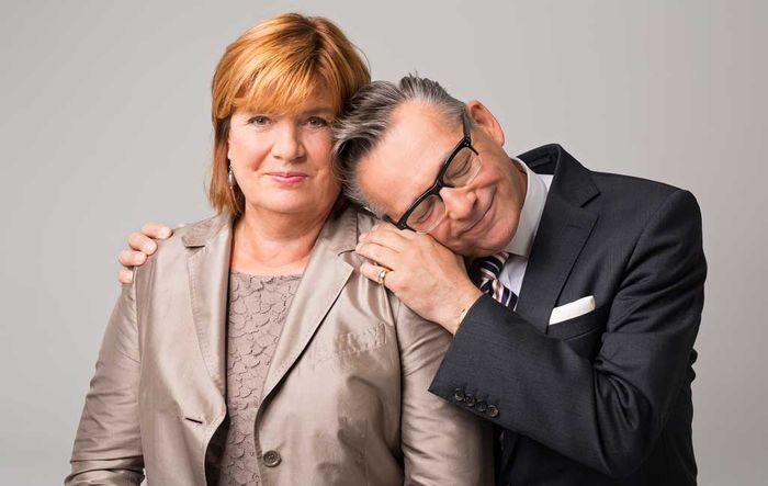 Lange haben sie gemeinsam die Sendung "Zimmer frei" moderiert: Christine Westermann und G&ouml;tz Alsmann. Bild: Sender / WDR / Ben Knabe