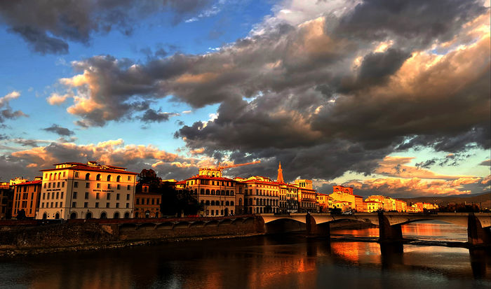 Florenz - Habsburg und die Sch&ouml;ne am Arno: Florenz mit Arno. Bild: Sender /  ZDF / ORF / GS-Film.