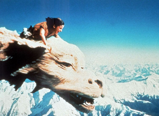 Der Krieger Atreju (Noah Hathaway) reist auf dem R&uuml;cken des Gl&uuml;cksdrachen durch Fantasien. BIld: Sender