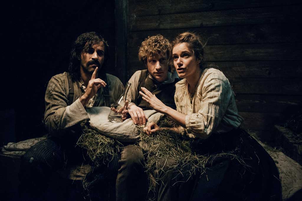 Gotthard: Pasquale Aleardi (Tommaso), Maxim Mehmet (Max), Miriam Stein (Anna). Bild: Sender / Zodiac Pictures / Benrd Spauke