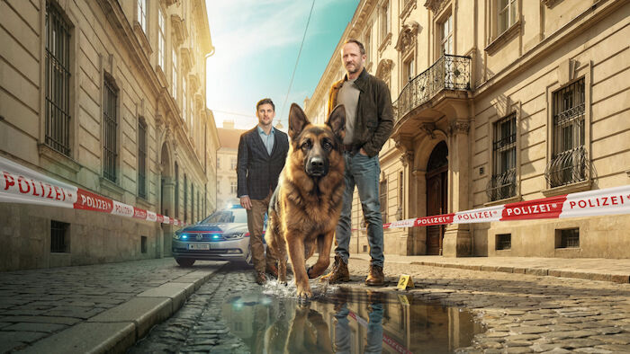 Kommissar Rex 2026: Ferdinand Seebacher, Maximilian Br&uuml;ckner. Bild: Sender / ORF /Joyn SAT.1 / Petro Domenigg